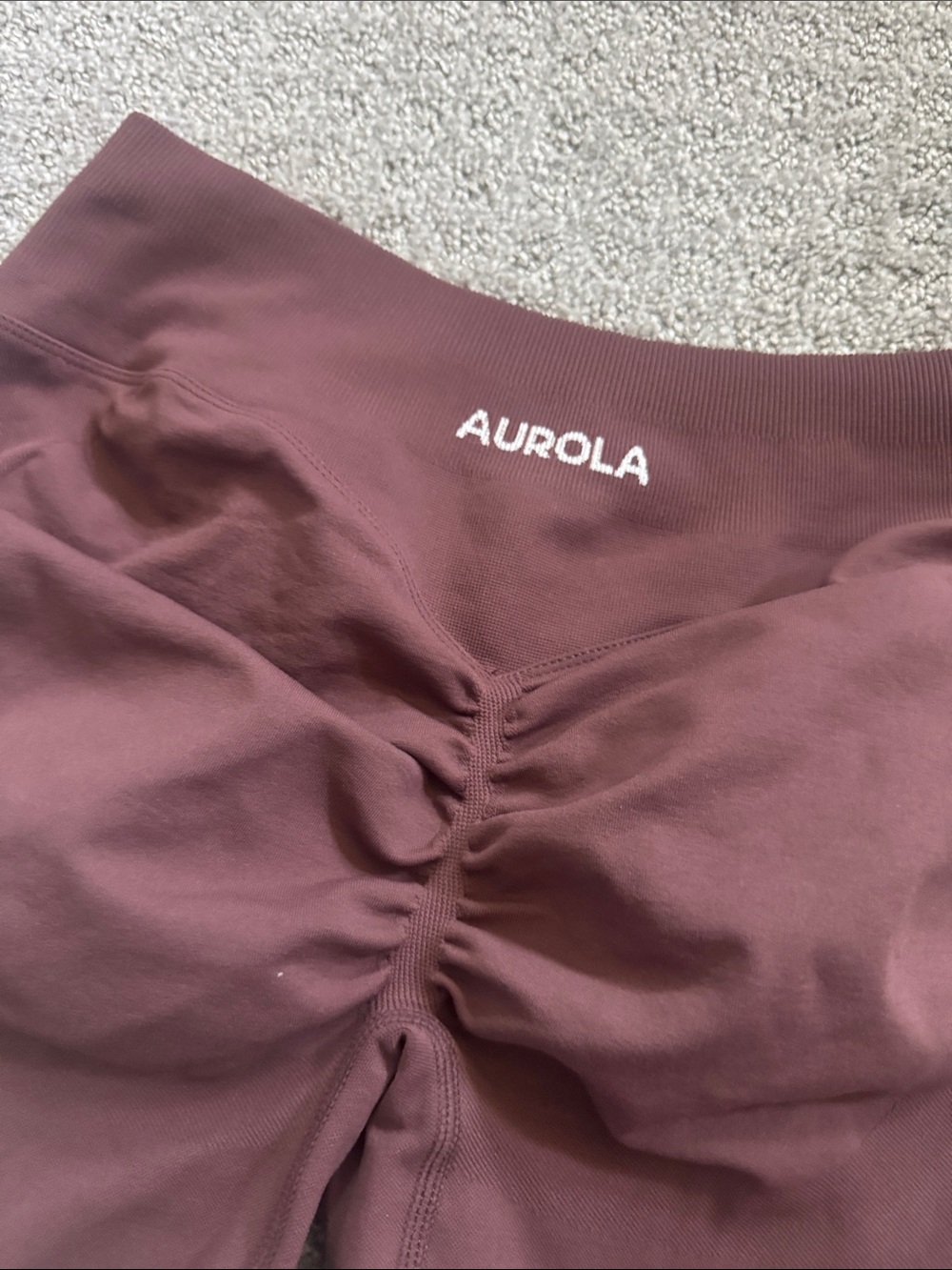 Aurola Women's Burgundy Scrunch Seamless Leggings - Picture 2 of 4